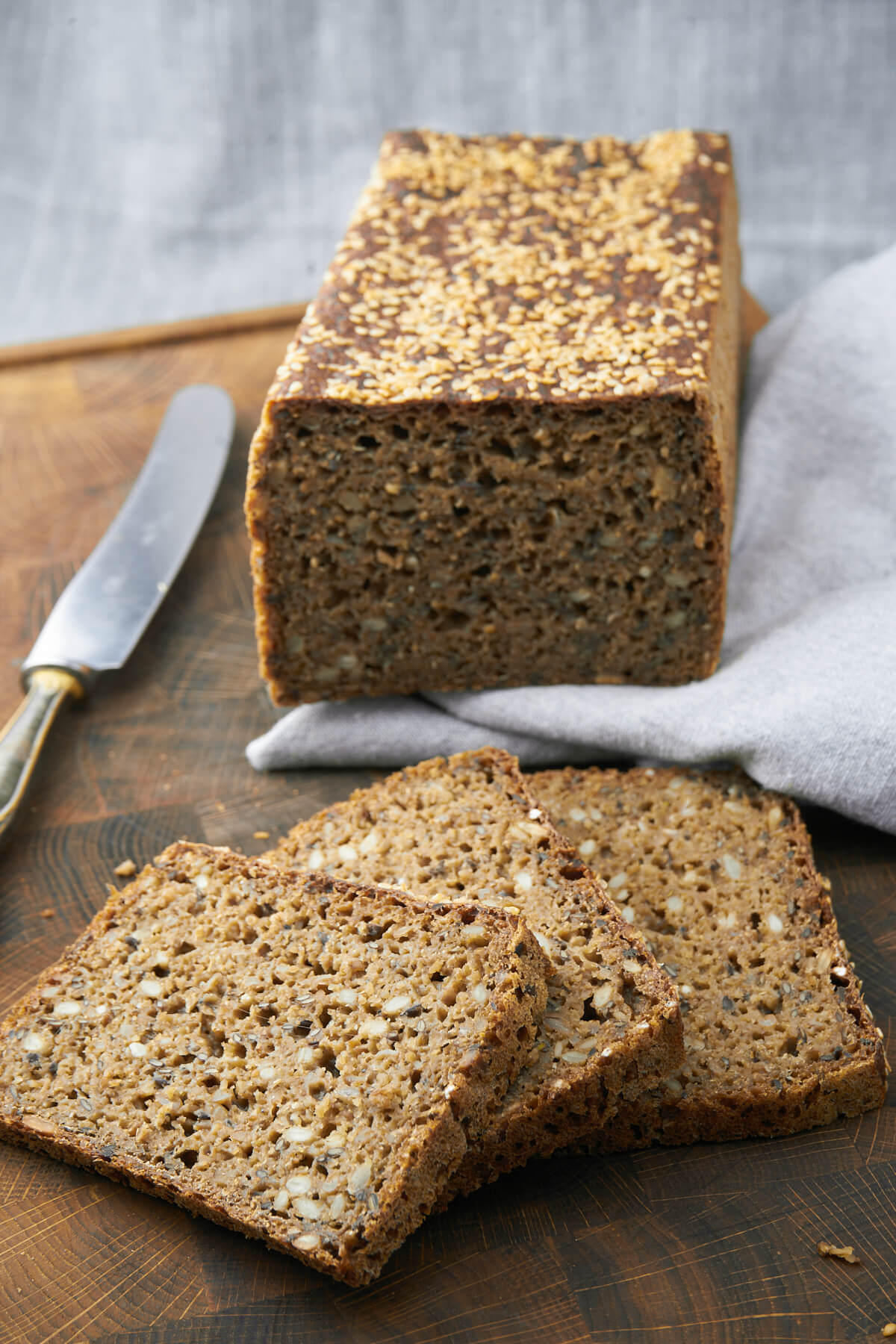 sliced of danish rye bread on cutting board