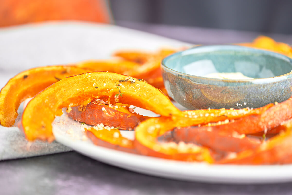 plate with hokkaido pumpkin fries