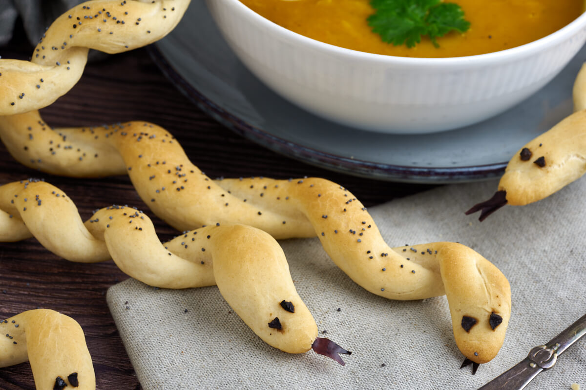 snake breadsticks for halloween