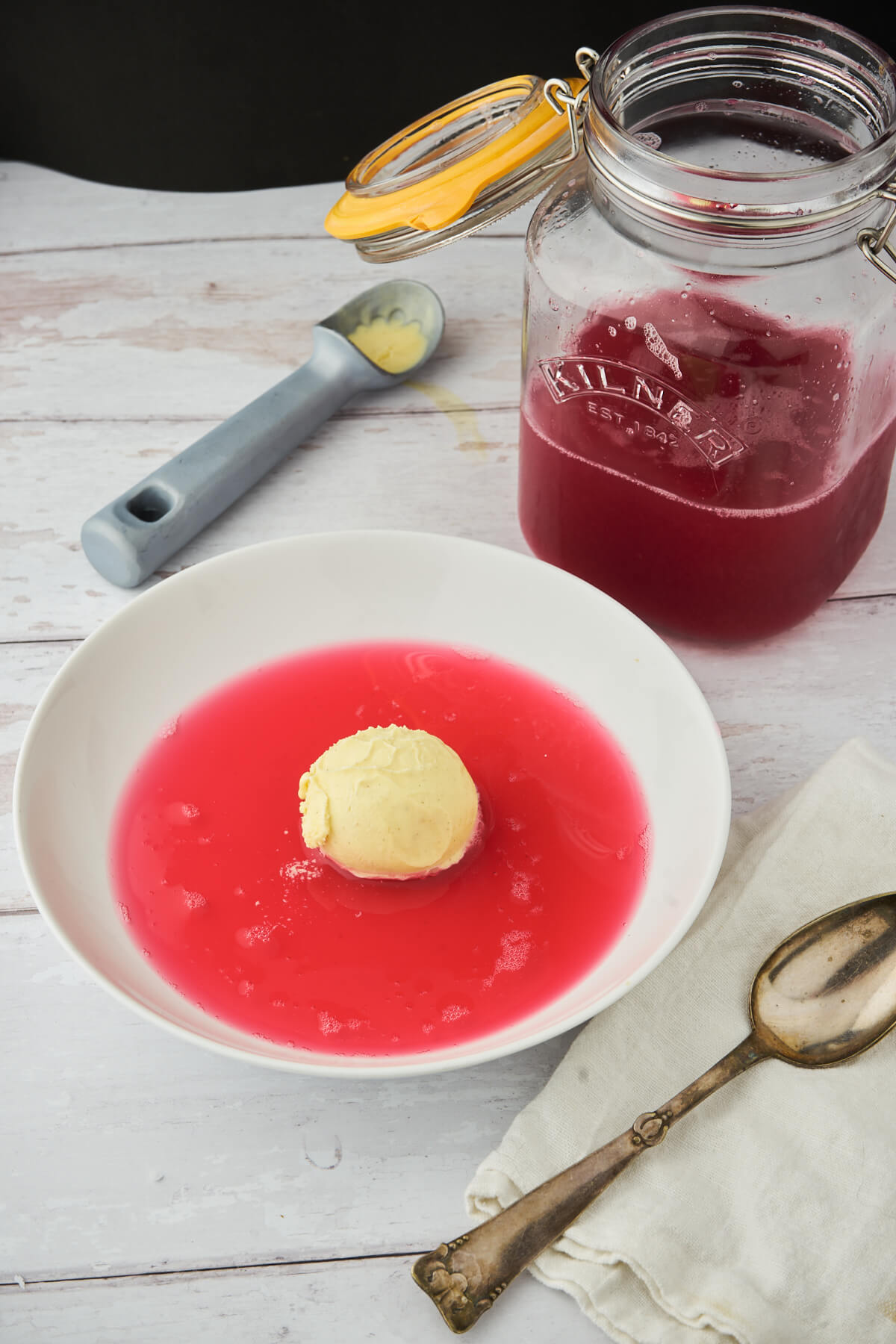 cold danish rhubarb soup with vanilla icecream