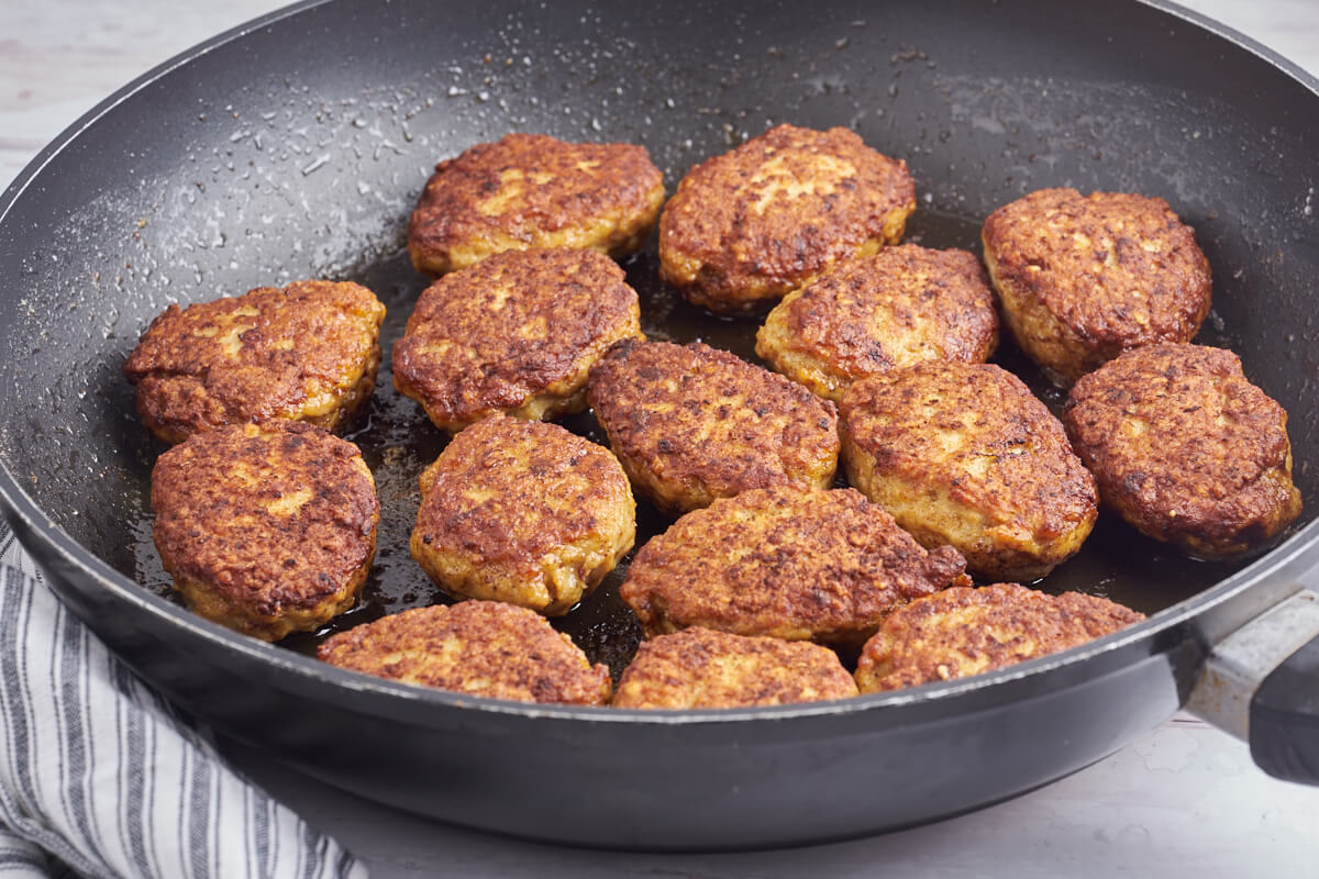 frying pan with danish chicken meatballs