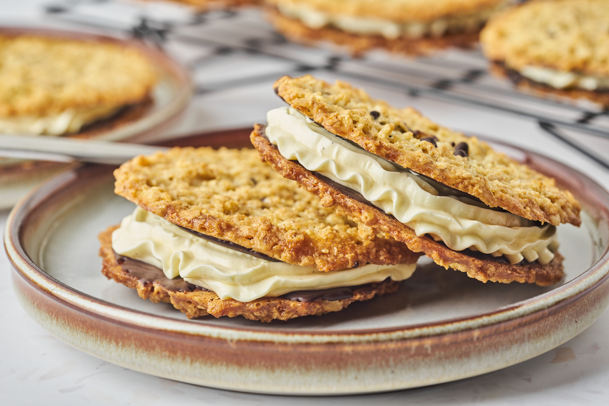 Danish oatmeal cookies with buttercream and dark chocolate