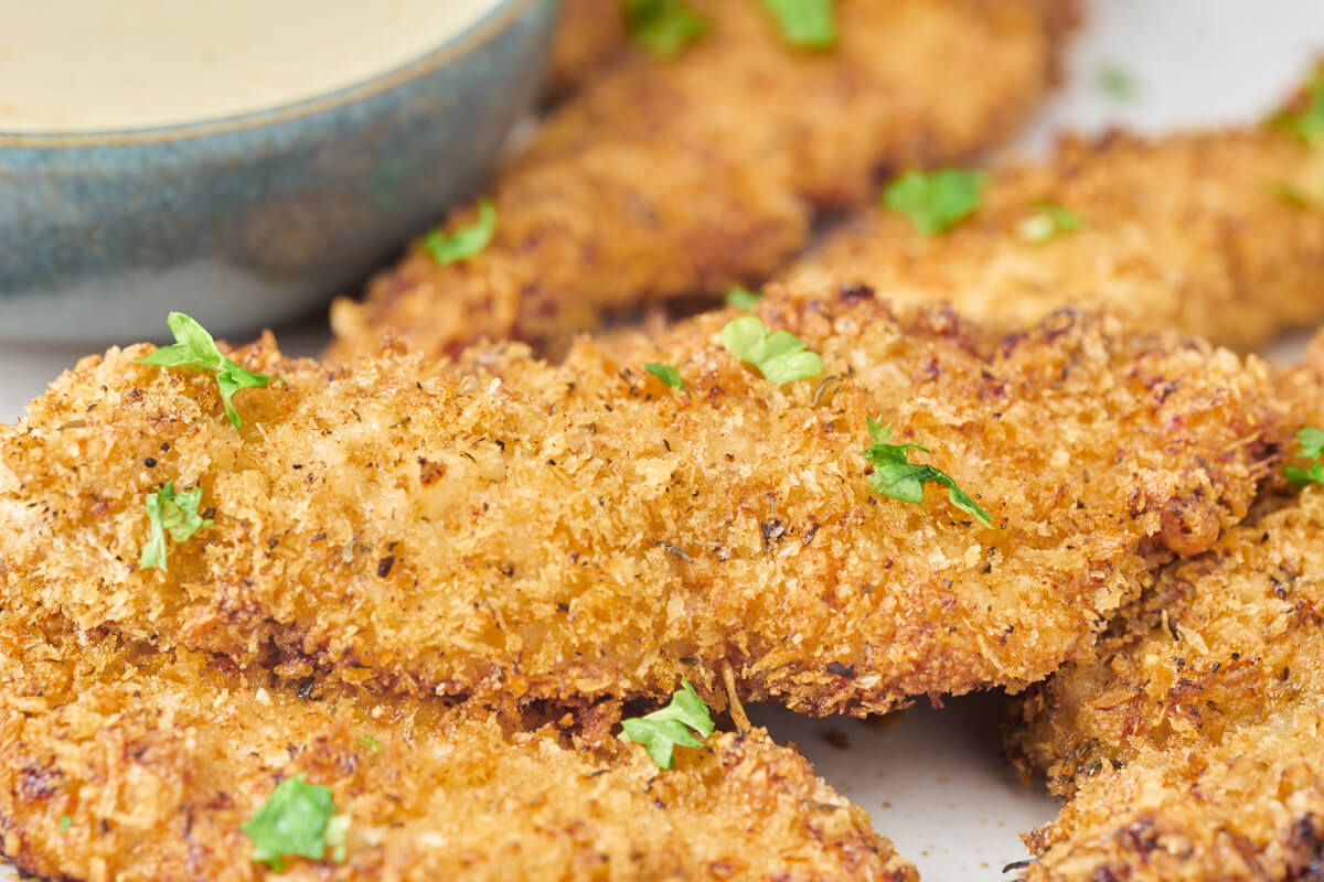 air fryer crispy chicken with panko breadcrumbs