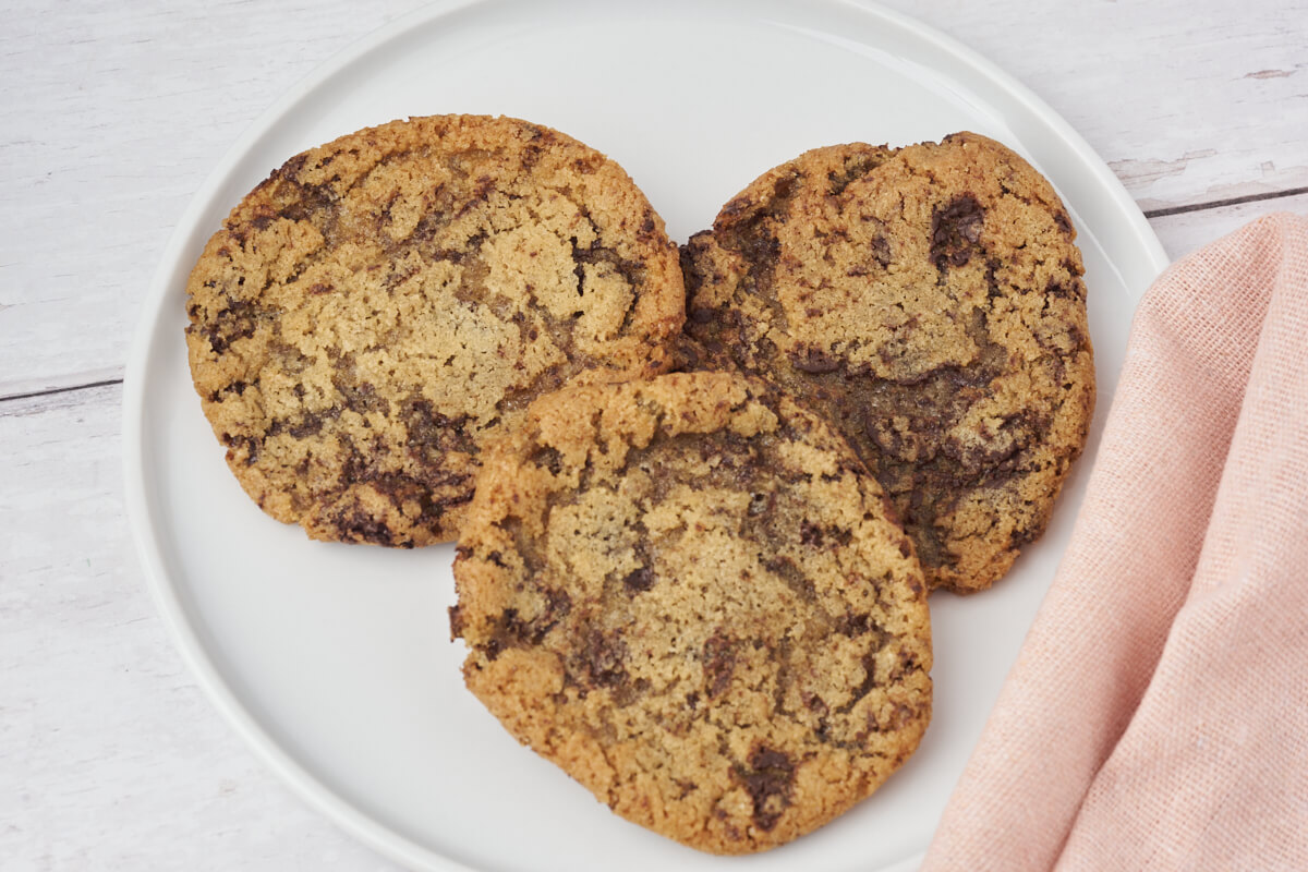 air fryer chocolate chip cookies