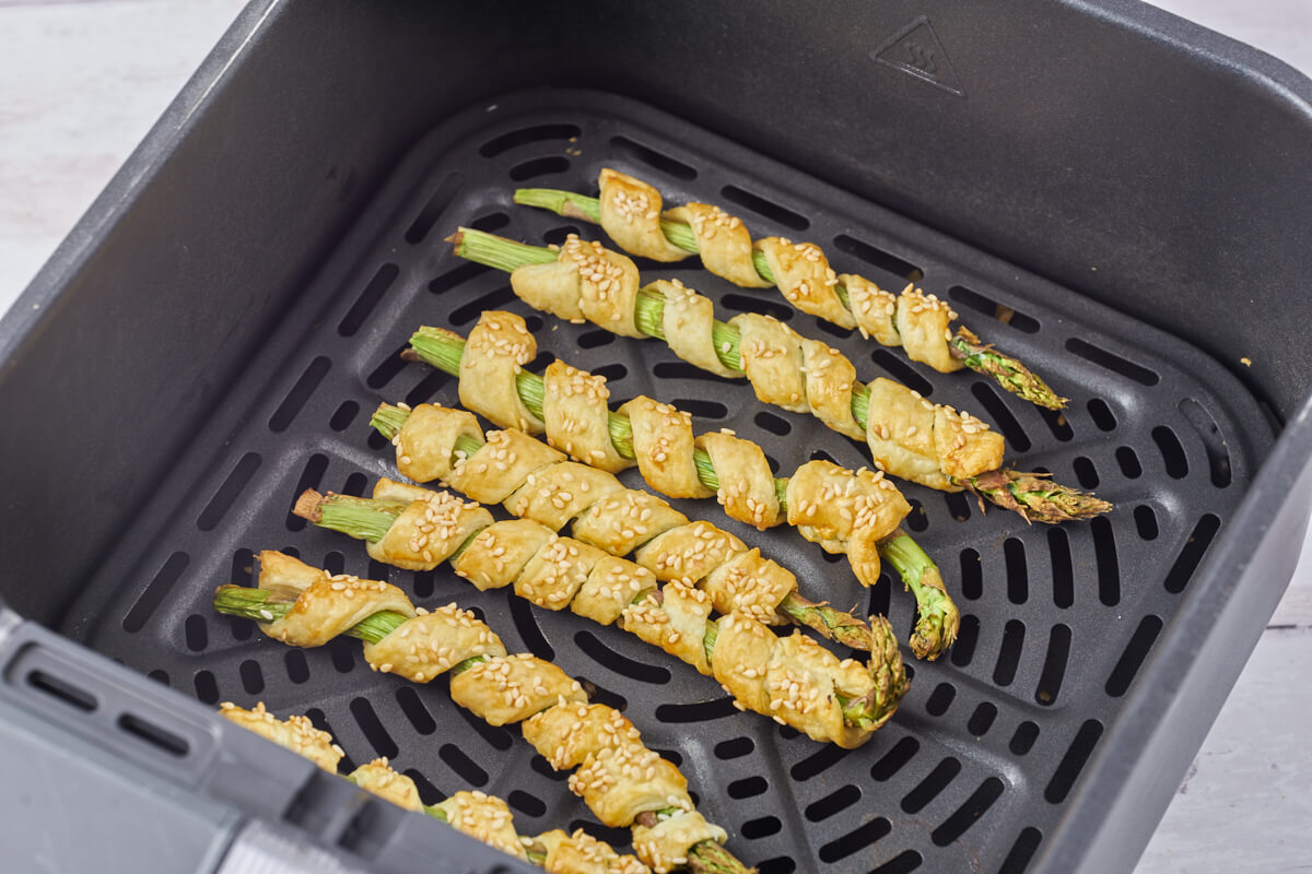 air fryer asparagus with puff pastry