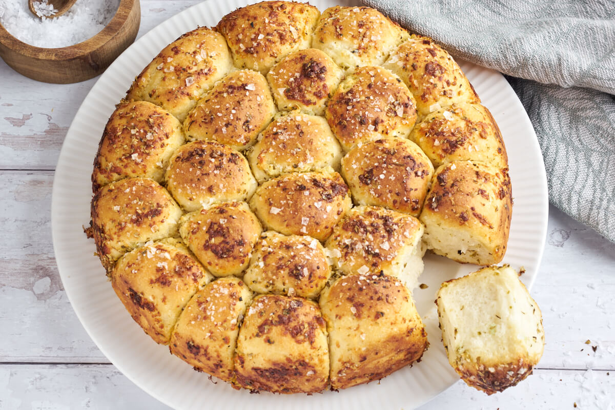 garlic bread filled with mozzarella