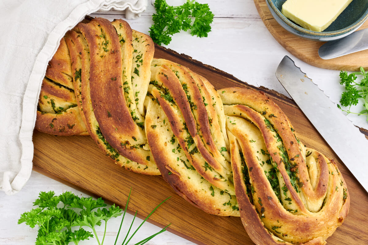 garlic bread with herbs and butter