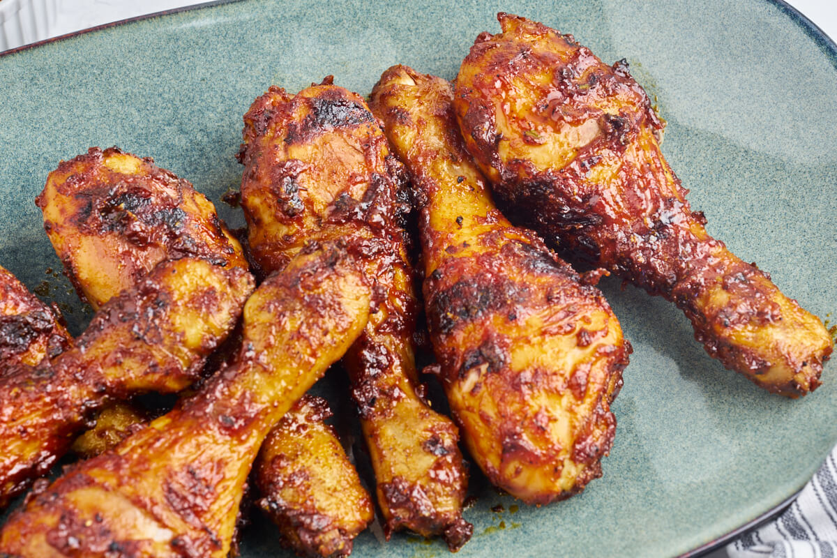 delicious grilled chicken drumsticks