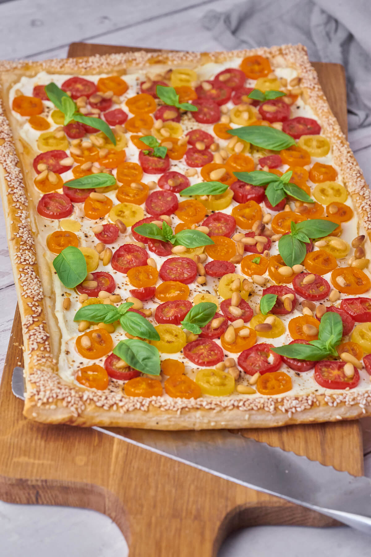tomato tart with puff pastry and basil