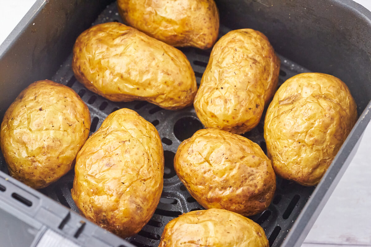 air fryer potatoes ready to be served