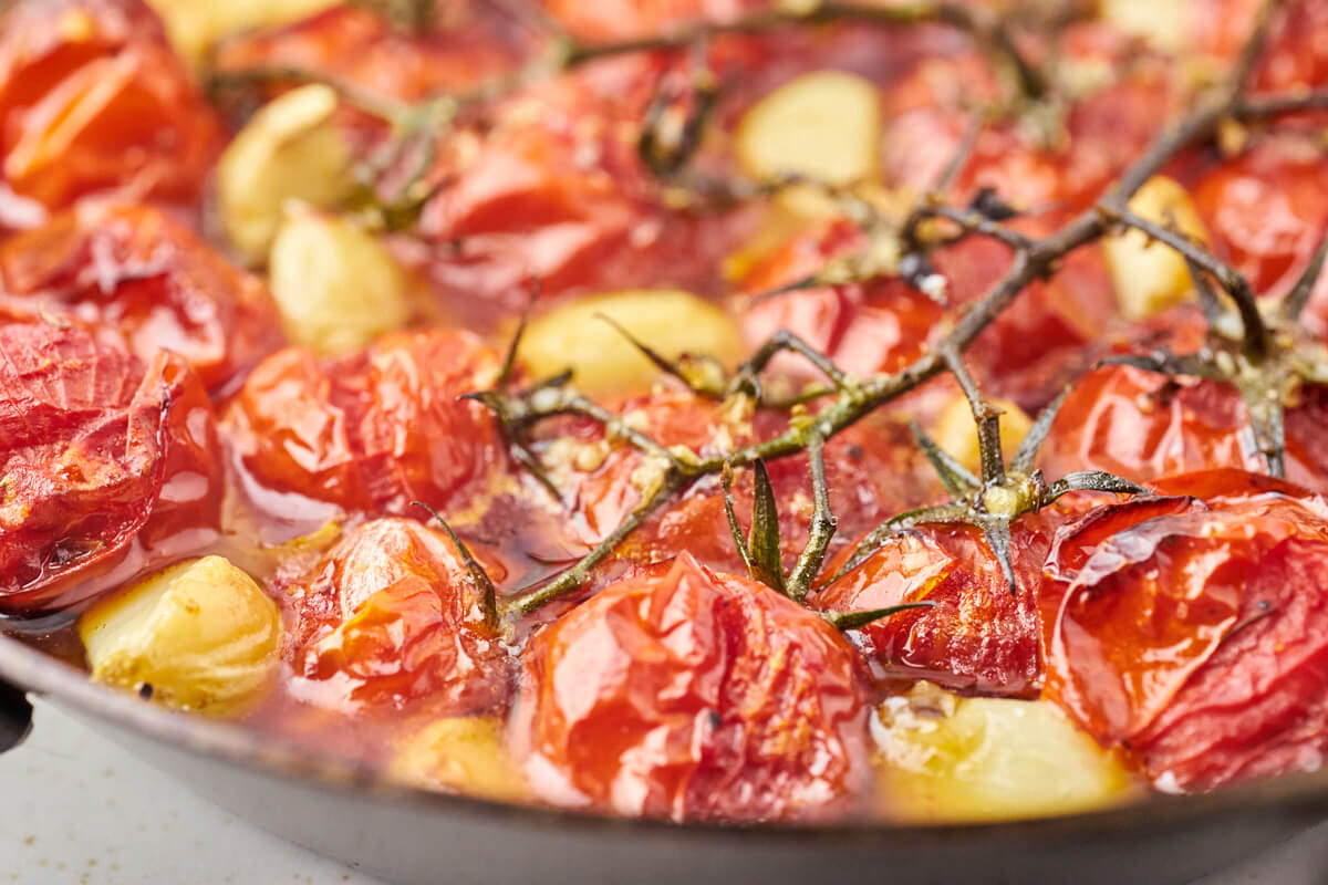 oven roasted cherry tomatoes with garlic