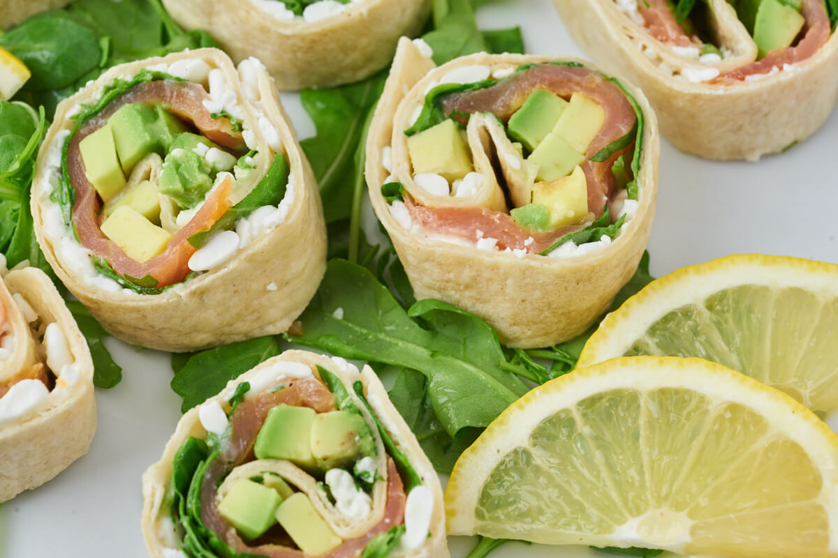 Salmon wraps with cottage cheese and avocado