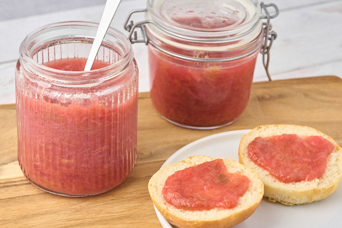 rhubarb jam with apples and vanilla and homemade rolls.